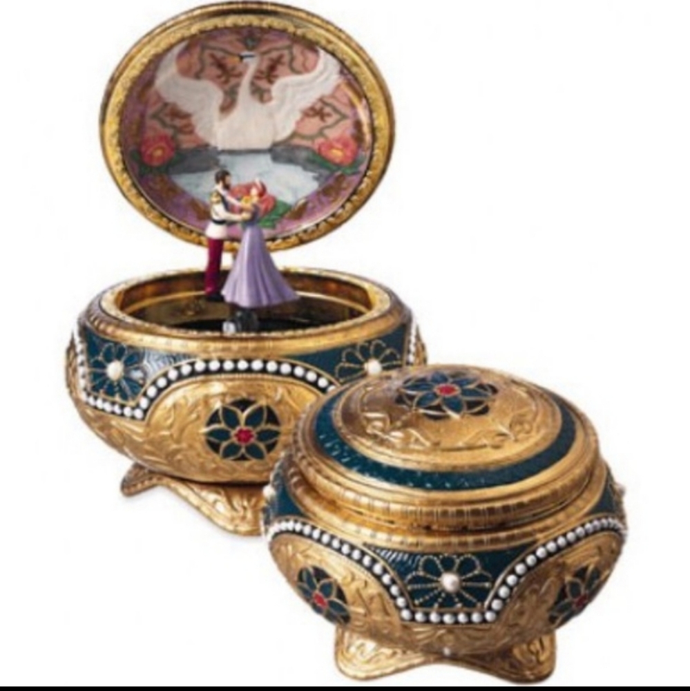 ISO Anastasia Music Box